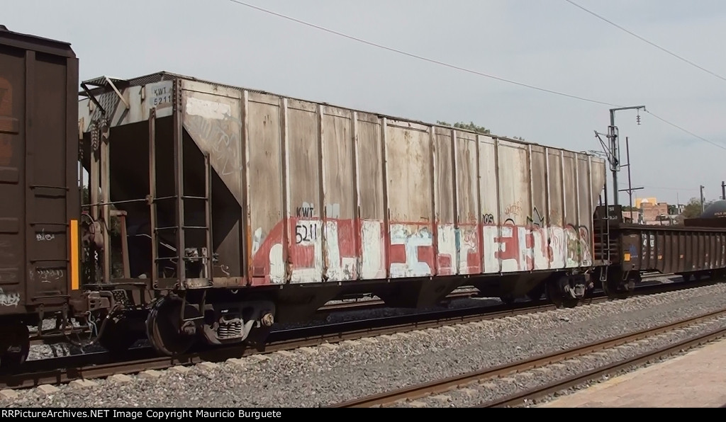 KWT Covered Hopper with graffiti